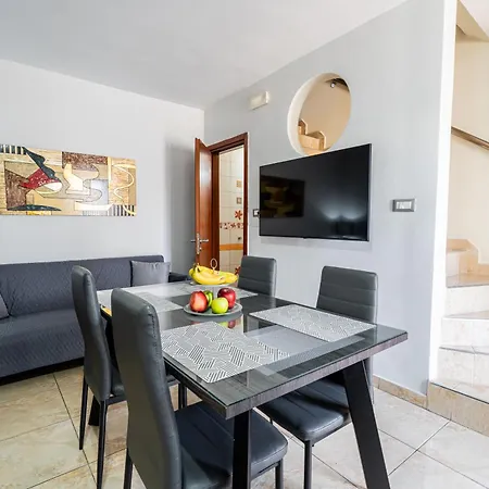 Helios House * Rhodes City