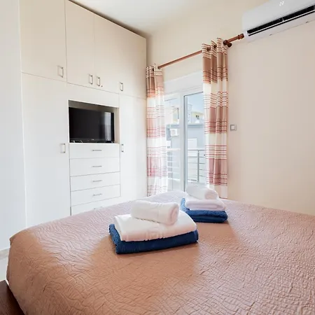 Helios House Hébergement de vacances