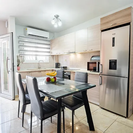 Helios House Hébergement de vacances