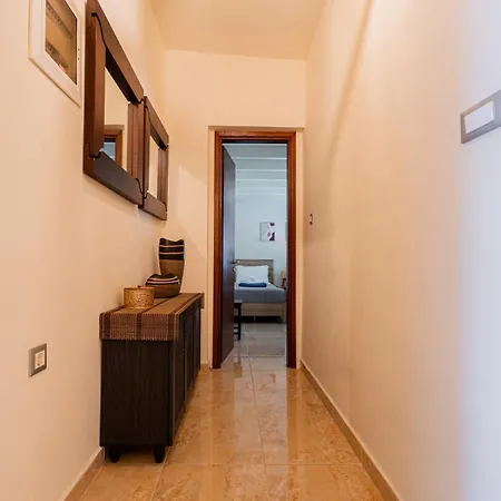 Helios House Tatil Evi *