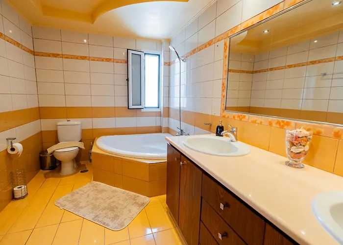 Helios House Rhodes City